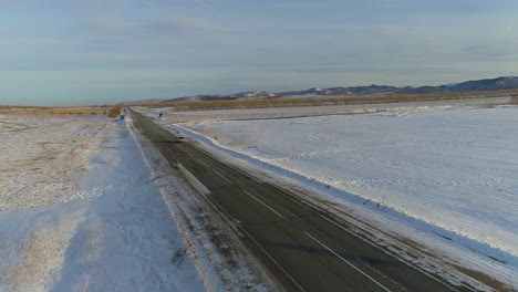 Camino-De-Invierno-Con-Coche