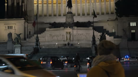 Using-pad-to-shoot-Altar-of-Fatherland-in-Rome