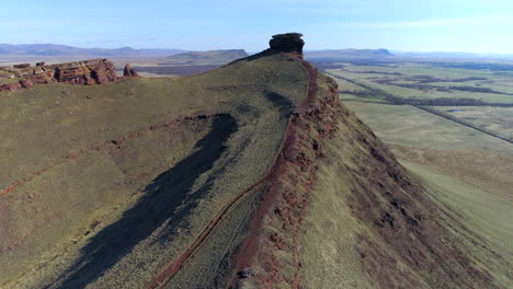 Vista-Aérea-Del-Monumento-Histórico-En-Khakassia