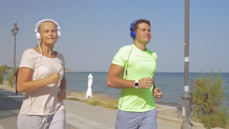 Using-Smart-Watch-during-the-Morning-Jogging
