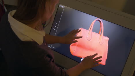 Modelo-3D-De-Una-Bolsa-En-Un-Monitor-Con-Pantalla-Táctil