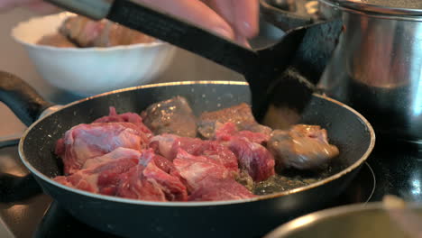 Freír-Carne-En-La-Sartén