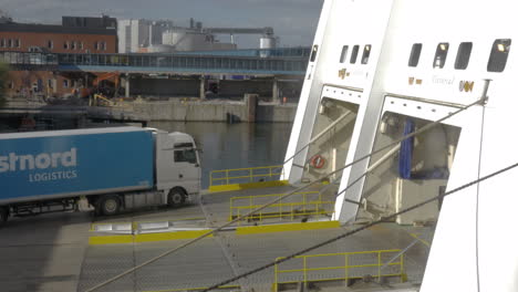 Trailer-Gets-On-The-Ferry