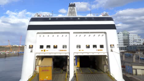 Lorry-Boarding-the-Ferry-Boat