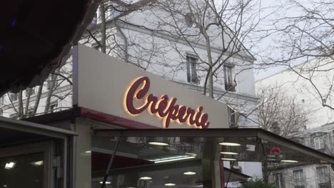 Crêpe-Restaurants-In-Paris,-Frankreich.-Statische-Aufnahme