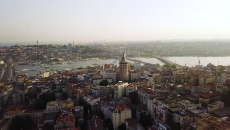 Blick-Auf-Den-Stadtteil-Beyoglu-In-Istanbul