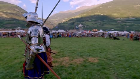 Eine-Szene-Der-Nachstellung-Der-Calvin-Schlacht-Bei-Den-Südtiroler-Mittelalterspielen