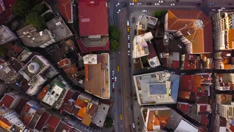 Aerial-birdseye-flying-over-traffic-in-Istanbul-district,-Turkey