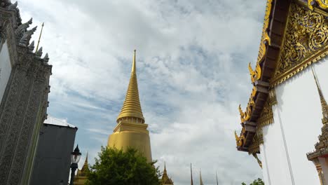 El-Complejo-Del-Templo-Del-Gran-Palacio-En-El-Corazón-De-La-Ciudad-De-Bangkok,-Tailandia