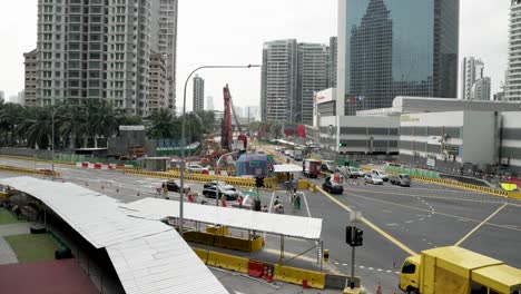 Corner-Of-Sinaran-Drive-And-Moulmein-Road-With-Roadworks-On-The-Side-Working-On-The-North-South-Corridor-Project