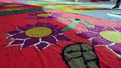 Floral-rug-of-flower-petals-as-street-art-on-Day-of-the-Dead-in-Mexico