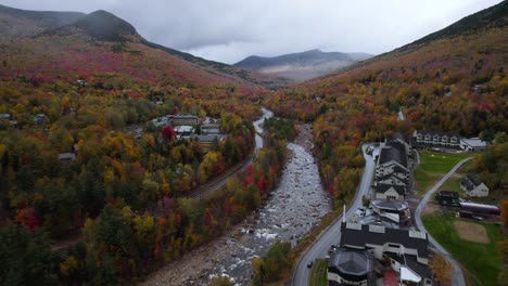Aerial-Shot-Of-Loon-Mountain-Resort-in-Fall,-New-Hampshire