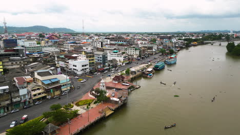Aerial-view-over-city-centre-in-Surat-Thani,-Thailand