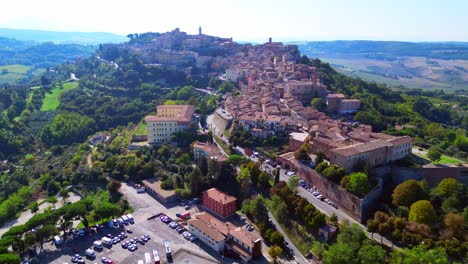 Mejor-Vista-Aérea-Vuelo-Montepulciano-Toscana-Pueblo-De-Montaña-Medieval