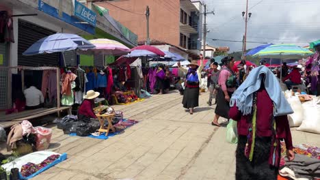 Puesto-De-Comida-Local-En-El-Mercado-En-Las-Montañas-De-Chiapas,-México,-Destino-De-Viaje-De-San-Juan-Chamula.