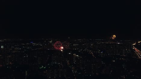 Moscow-celebrating-Victory-Day-with-fireworks