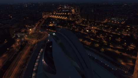 Vista-Aérea-Nocturna-De-Valencia-Con-La-Ciudad-De-Las-Artes-Y-Las-Ciencias