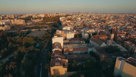 Luftaufnahme-Von-Valencia-Bei-Sonnenuntergang-In-Spanien