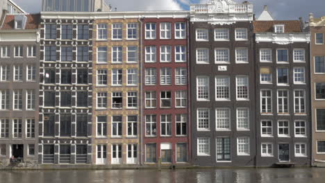 Dutch-houses-on-waterside-Amsterdam
