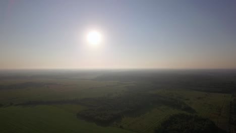 Luftgrüne-Landschaft-Und-Sonnenschein