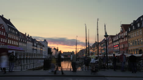 Timelapse-De-Personas-En-El-Paseo-Marítimo-De-Copenhague