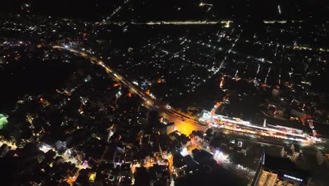 Luftaufnahme-über-Der-Berühmten-Street-Au-Co-Und-Dem-Blumenmarkt-In-Hanoi