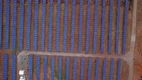 Birds-eye-view-of-top-down-of-solar-panels-installed-in-a-pattern-grid