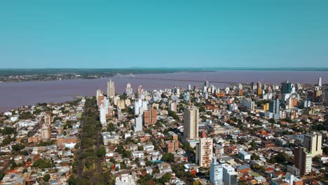 City-skyline,-Posadas,-Misiones,-Argentina