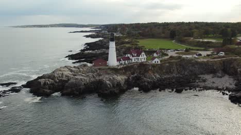 Aerial-View-Of-Portland-Head-Light-in-Cape-Elizabeth,-Maine,-USA