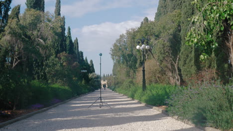 Aufnahme-Eines-360-Grad-Videos-In-Den-Bahai-Gardens-Acre,-Israel