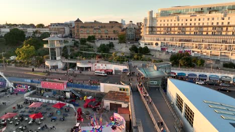 Southend-Pier,-Sonnenuntergang,-Drohne,-Royals-Einkaufszentrum,-Rückflug,-Enthüllt-Treffen-Der-Pfadfindergruppe-Am-Pier