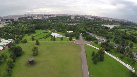 Green-park-in-the-city-aerial-view