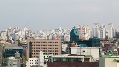 Zeitraffer-Der-Aussicht-Auf-Seoul-Mit-Wolken,-Die-über-Der-Stadt-Südkorea-Segeln
