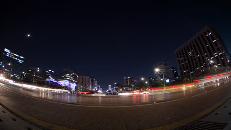 Zeitraffer-Des-Nächtlichen-Straßenverkehrs-In-Seoul,-Südkorea