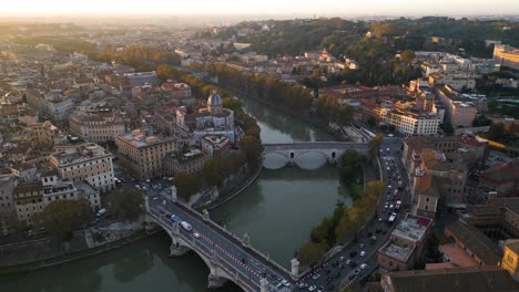 Filmische-Luftaufnahme-über-Der-Historischen-Brücke-Ponte-Vittorio-Emanuele-II