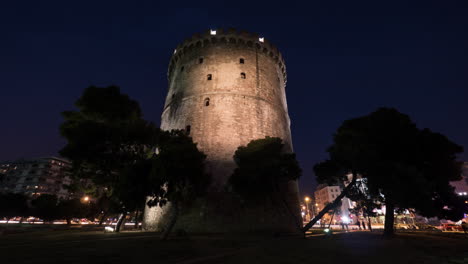 Zeitraffer-Der-Sich-Verändernden-Zeit-Und-Der-Beleuchtung-Des-Weißen-Turms-In-Thessaloniki