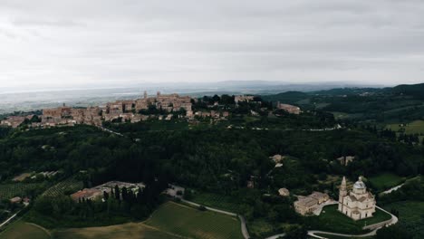 Wide-drone-shot-of-Montepulciano-in-Italy's-rural-countryside
