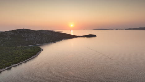 Bunter-Sonnenuntergang-über-Dem-Kornati-Nationalpark-In-Kroatien-An-Einem-Sommertag