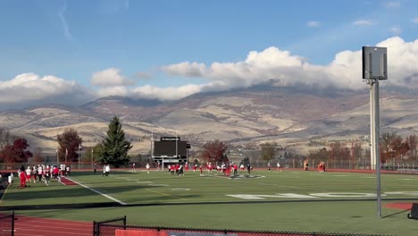 South-Oregon-University-Spielt-Fußball