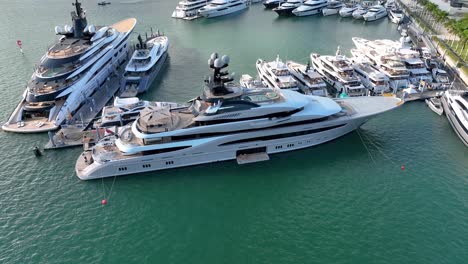 Luxury-Yacht-Kismet-at-the-Miami-International-Boat-Show,-2023