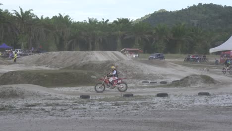 Carrera-De-Motos-De-Cross-De-Categorías-Abiertas-Que-Se-Realizaba-Todos-Los-Años