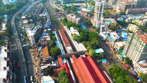 Luftaufnahme-Der-Stadt-Mumbai,-DJI-Mini-3pro