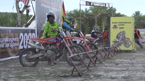 Alljährlich-Stattfindendes-Dirtbike-Rennen-In-Offenen-Kategorien