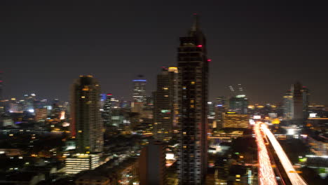 Zeitraffer-Der-Stadt-Bangkok-Am-Abend-Und-In-Der-Nacht
