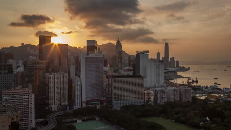 Zeitraffer-Des-Abends,-Der-Nach-Hongkong-Kommt