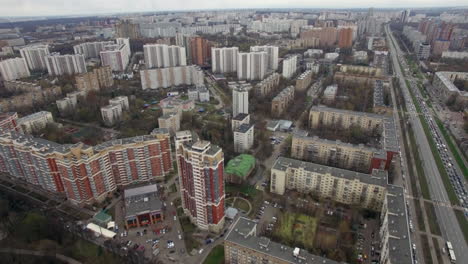 Flug-über-Moskau-Und-Leninsky-Avenue