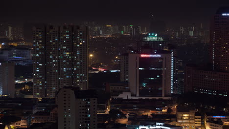 Vogelperspektive-Zeitrafferansicht-Des-Nächtlichen-Großstadtpanoramas-Von-Bangkok,-Thailand