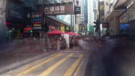 Zeitraffer-Des-Menschenverkehrs-Auf-Dem-Straßenmarkt-In-Hongkong