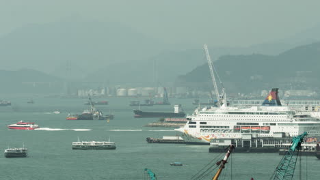 Timelapse-Del-Tráfico-De-Barcos-En-El-Puerto-De-Hong-Kong