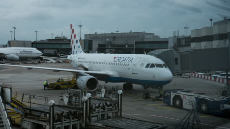 Timelapse-Del-Avión-Antes-Del-Vuelo-En-El-Aeropuerto-De-Frankfurt.